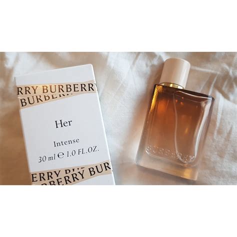 burberry lady wangi apa|burberry her parfum.